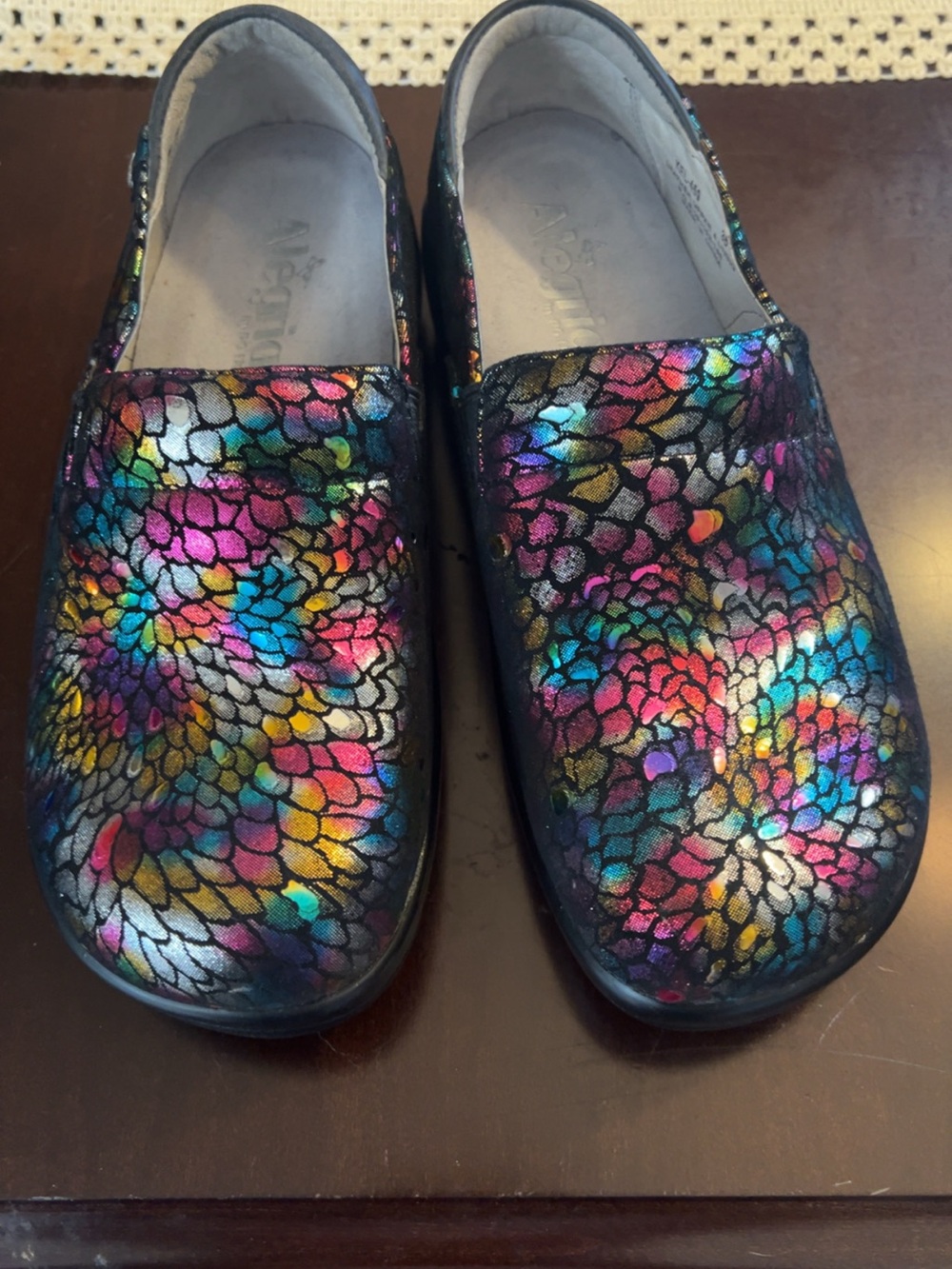 Alegria Womens Keli Professional Leather Shoes - Minnow Rainbow, 36M EUC